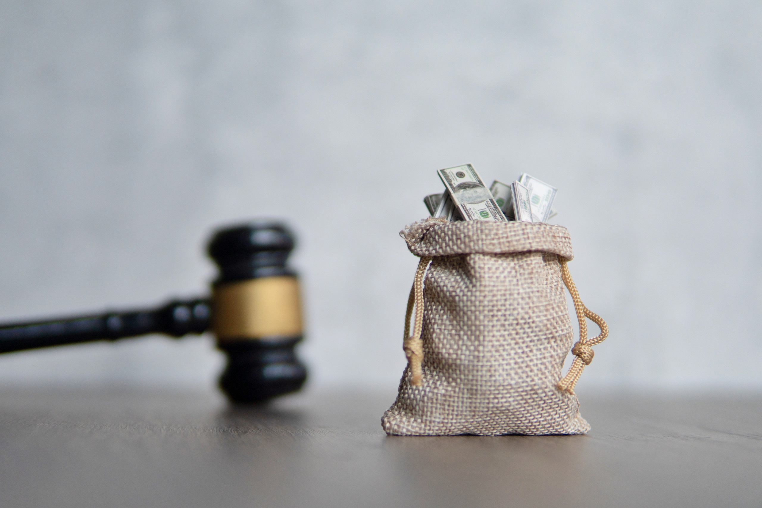 Casos reais: como nossa expertise em cálculos judiciais evitou prejuízos milionários